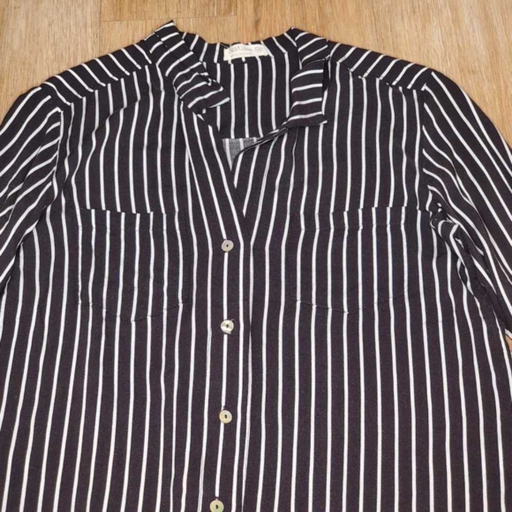 Just Living Black White Stripe Top Button Down Blouse Shirt Work Preppy Casual M - Picture 7 of 8
